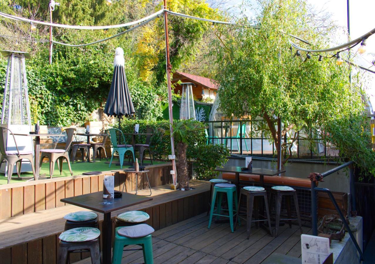 Stay Swanky Hostel Zagreb Bagian luar foto