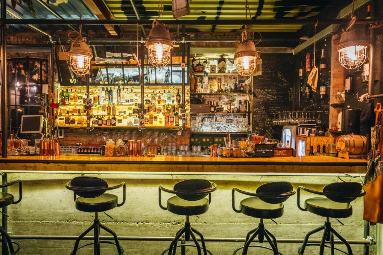 Stay Swanky Hostel Zagreb Bagian luar foto