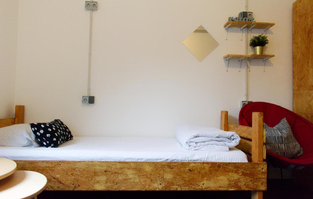Stay Swanky Hostel Zagreb Bagian luar foto