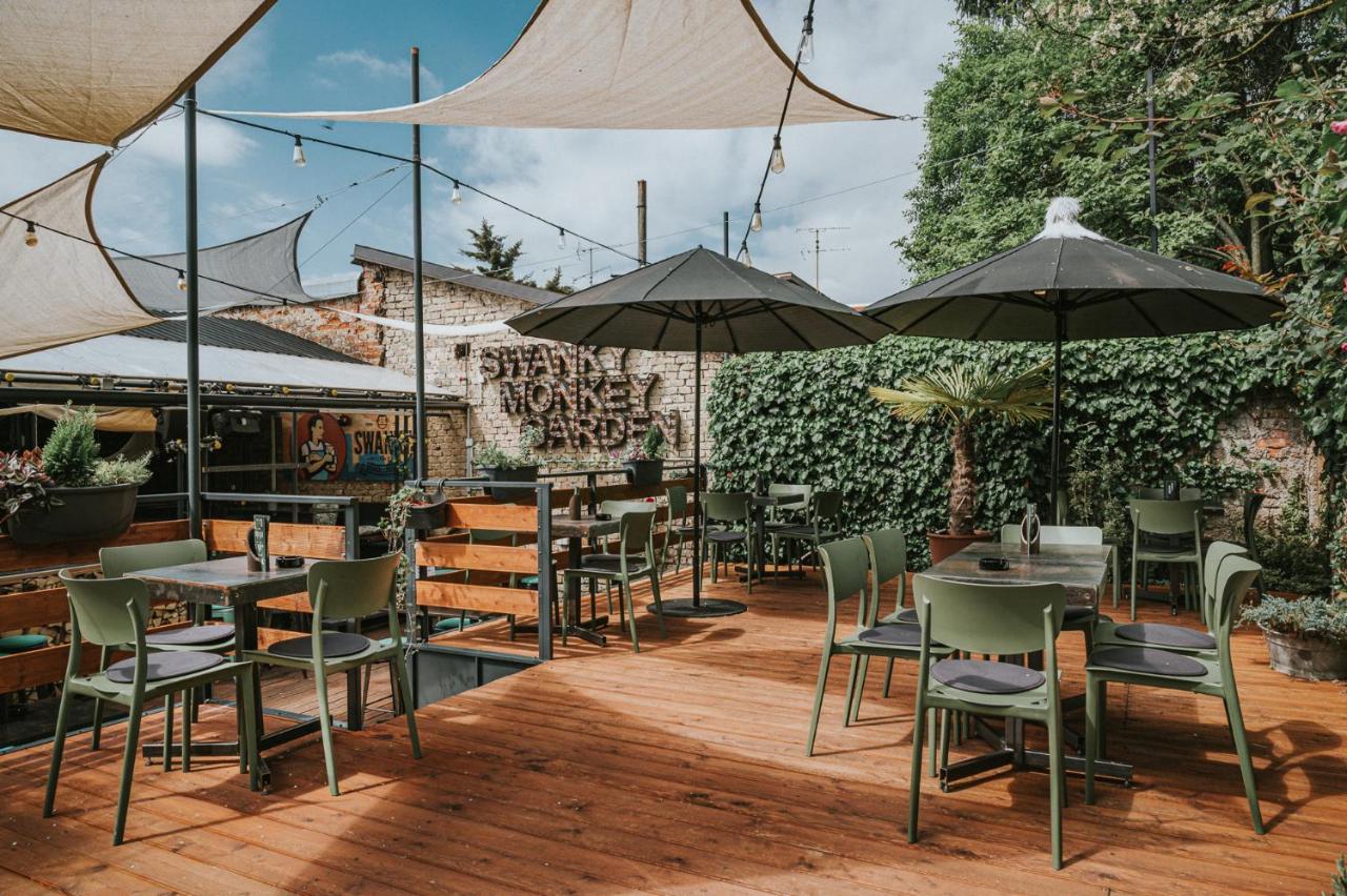 Stay Swanky Hostel Zagreb Bagian luar foto