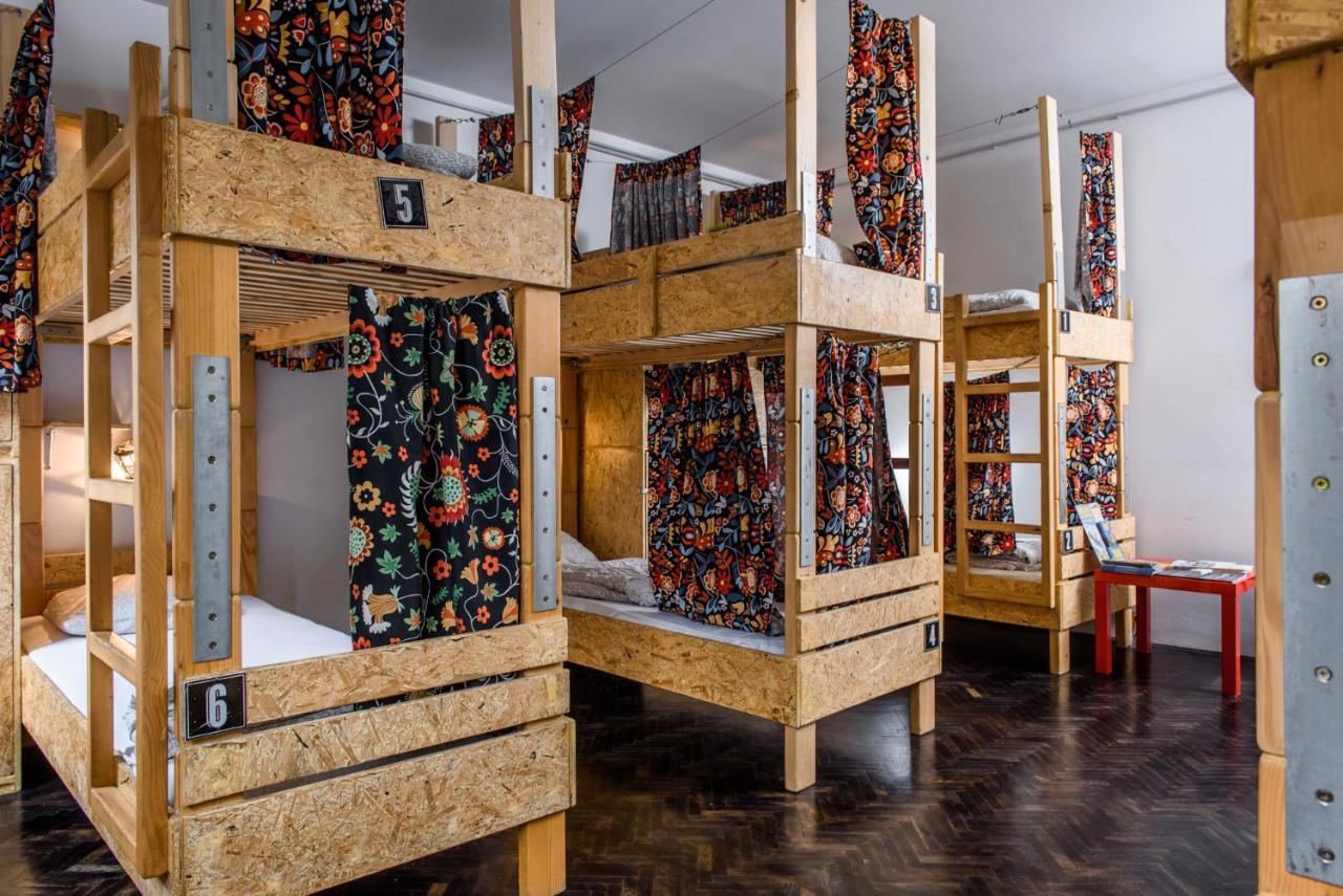 Stay Swanky Hostel Zagreb Bagian luar foto