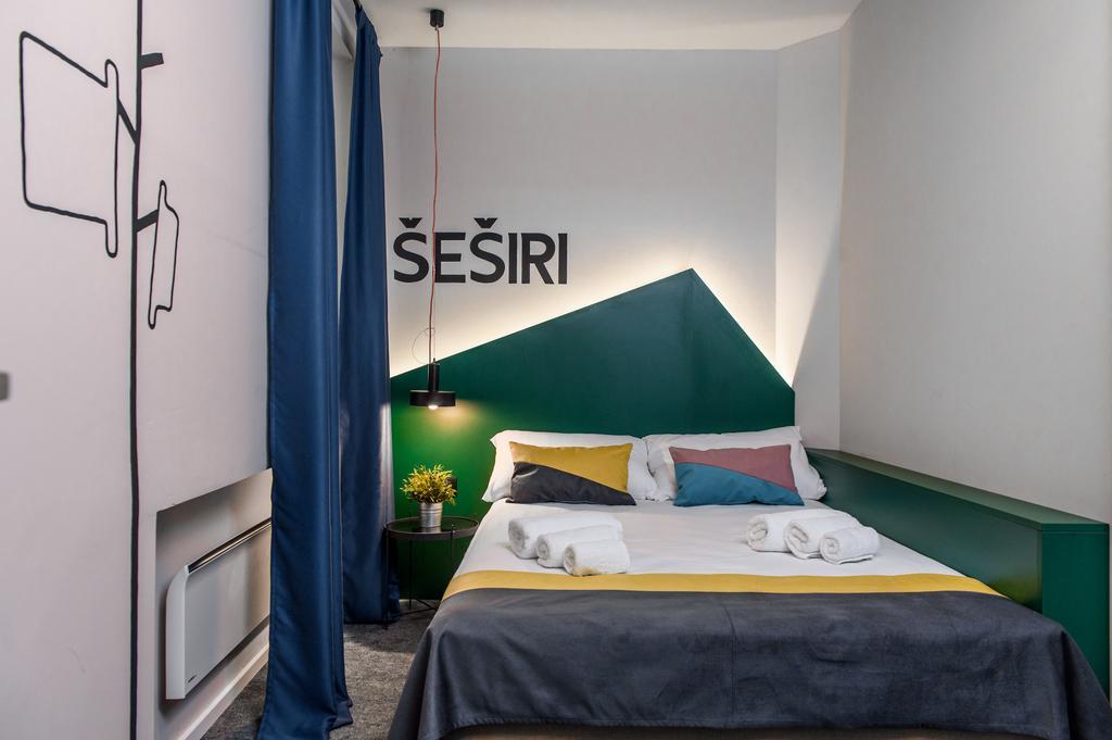Stay Swanky Hostel Zagreb Bagian luar foto