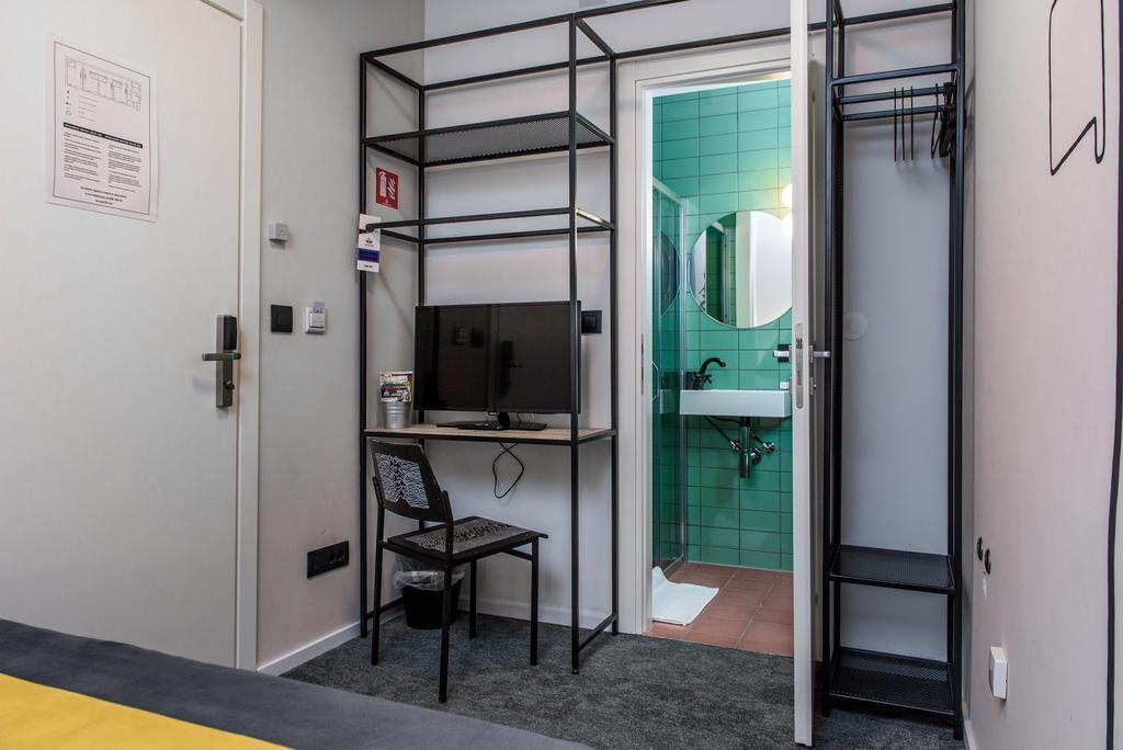 Stay Swanky Hostel Zagreb Bagian luar foto