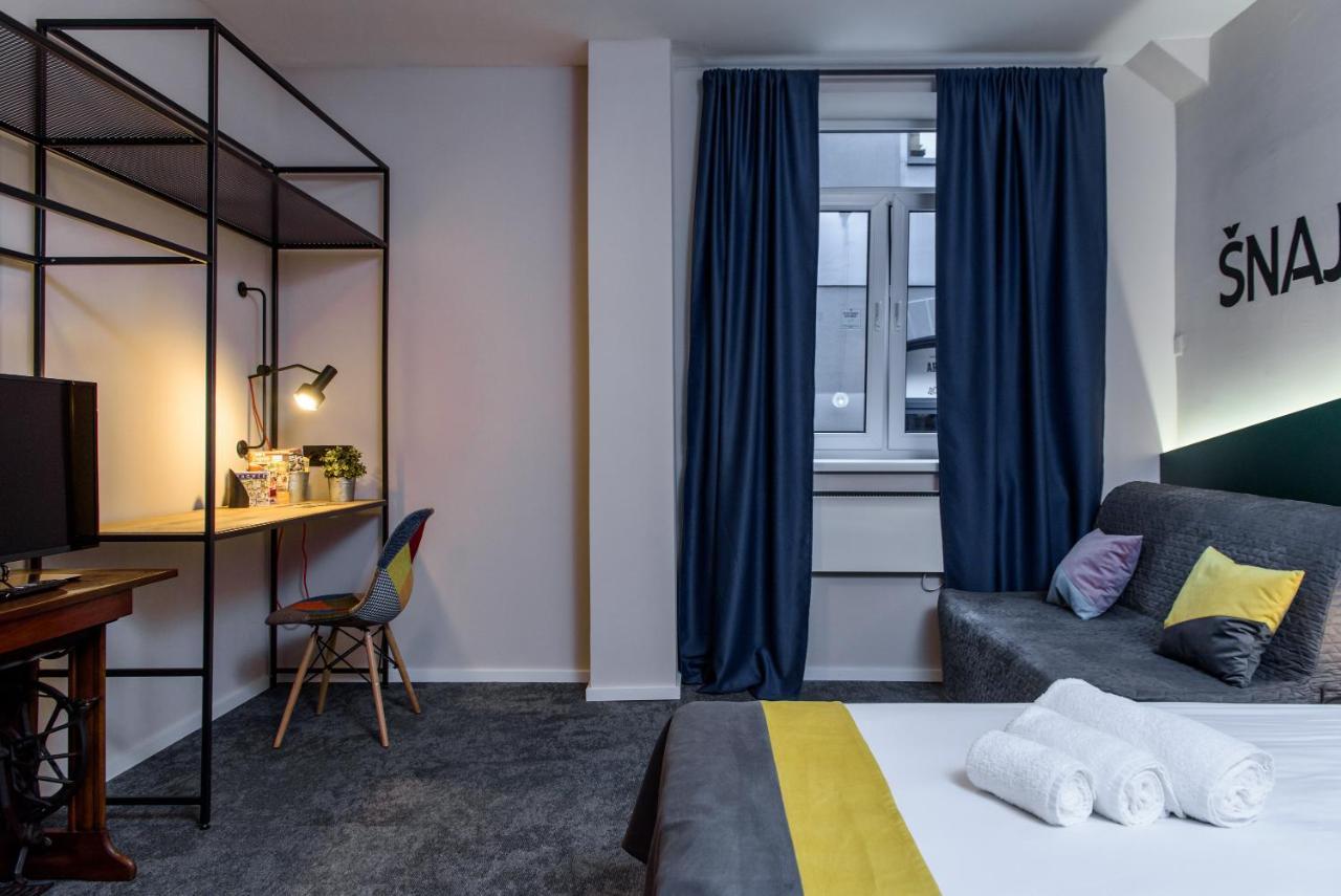 Stay Swanky Hostel Zagreb Bagian luar foto