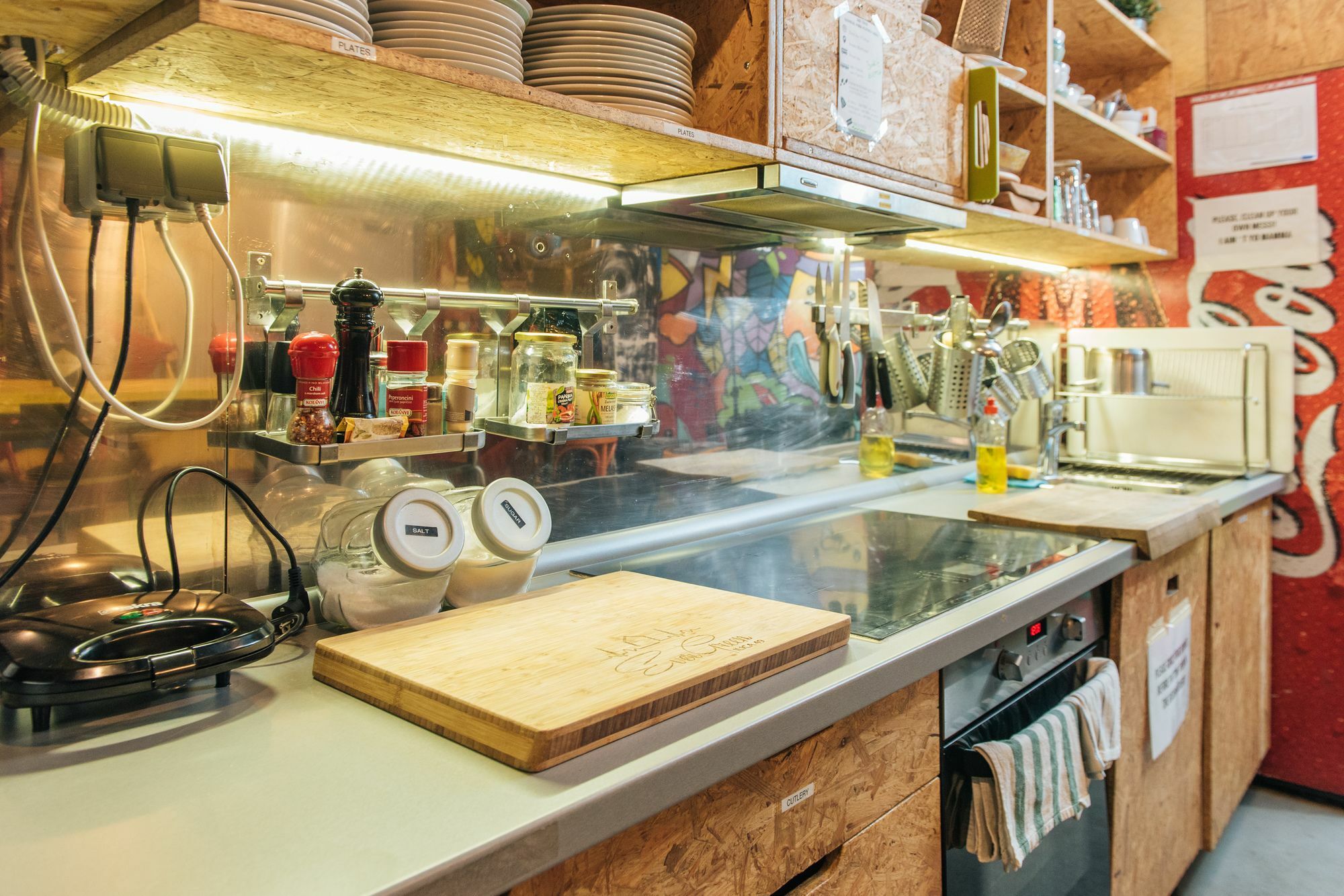 Stay Swanky Hostel Zagreb Bagian luar foto