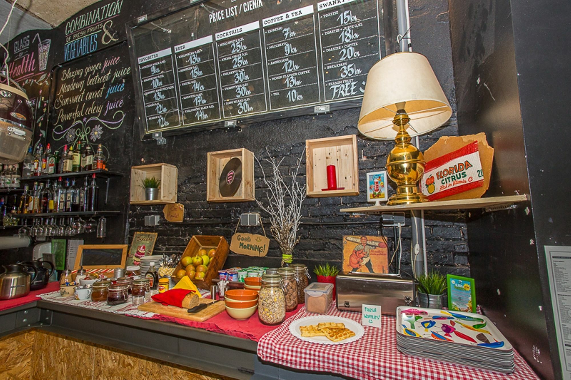 Stay Swanky Hostel Zagreb Bagian luar foto